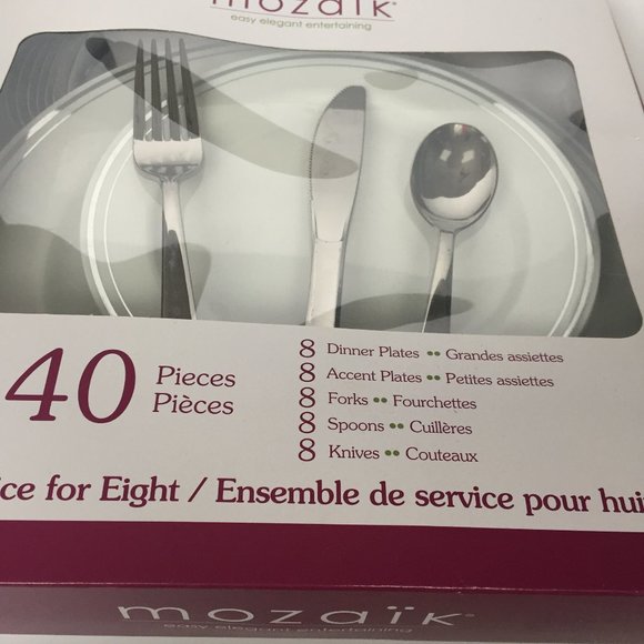 Premium Quality Plastic Dinnerware Set /Reusable - Picture 4 of 7